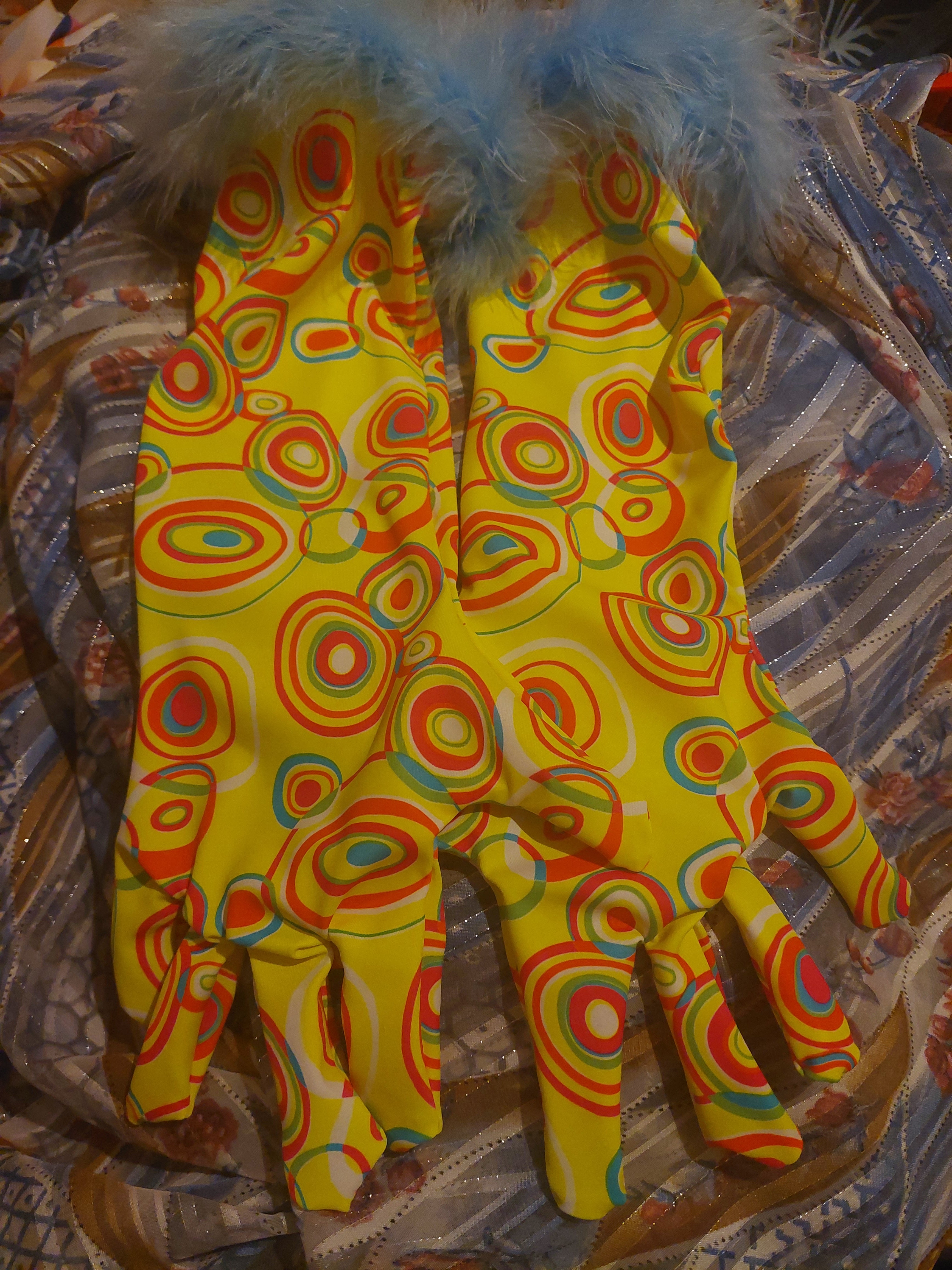 60's themed gloves!