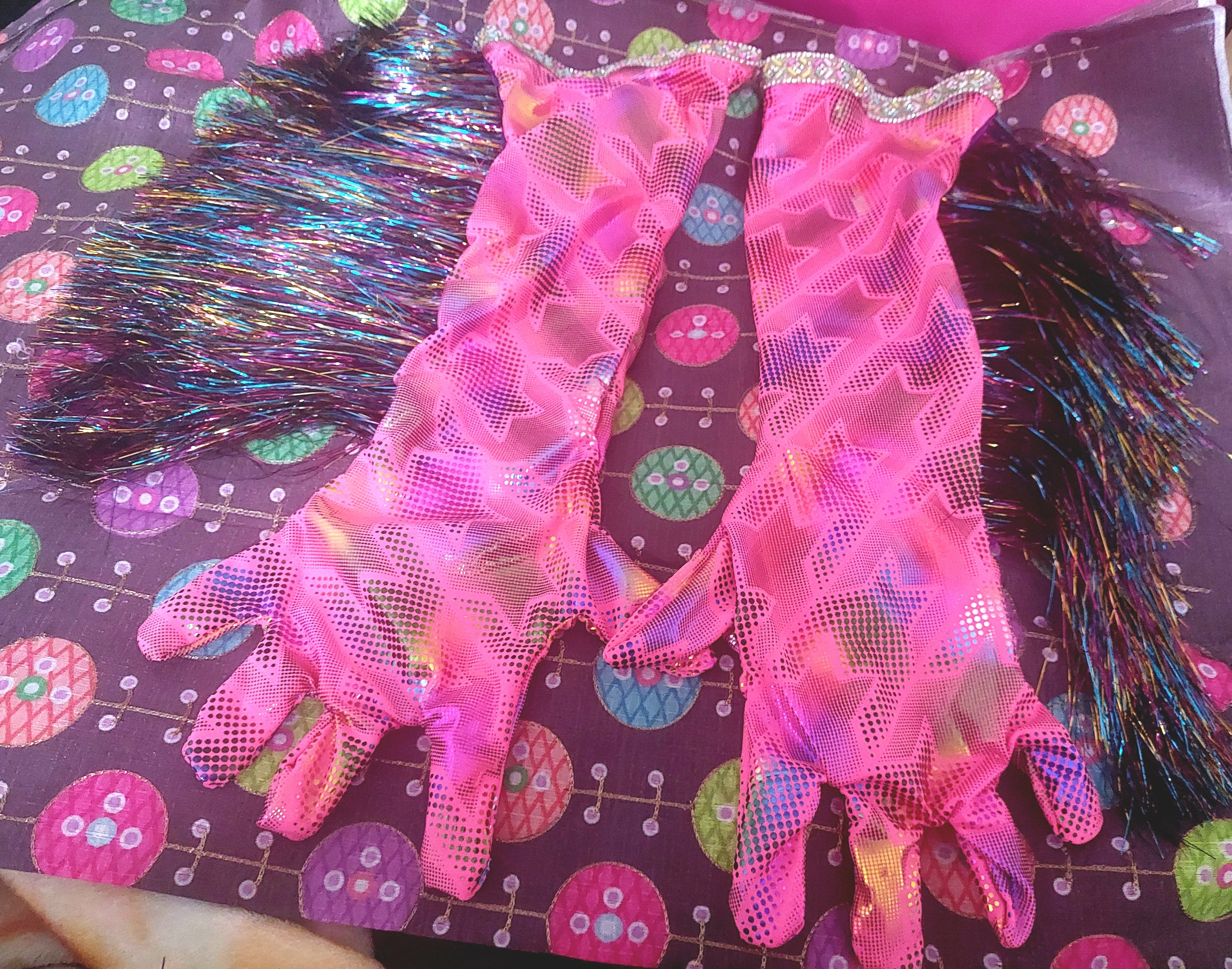 Handmade sparkly pink gloves! ✨️